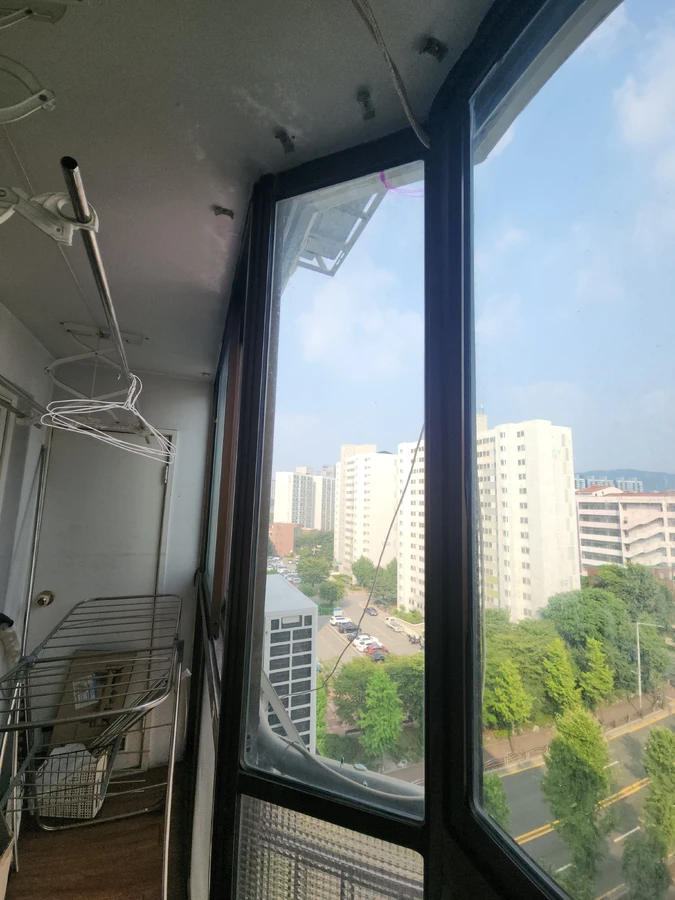 고층 아파트 베란다 배관 타공 전 위치 표시